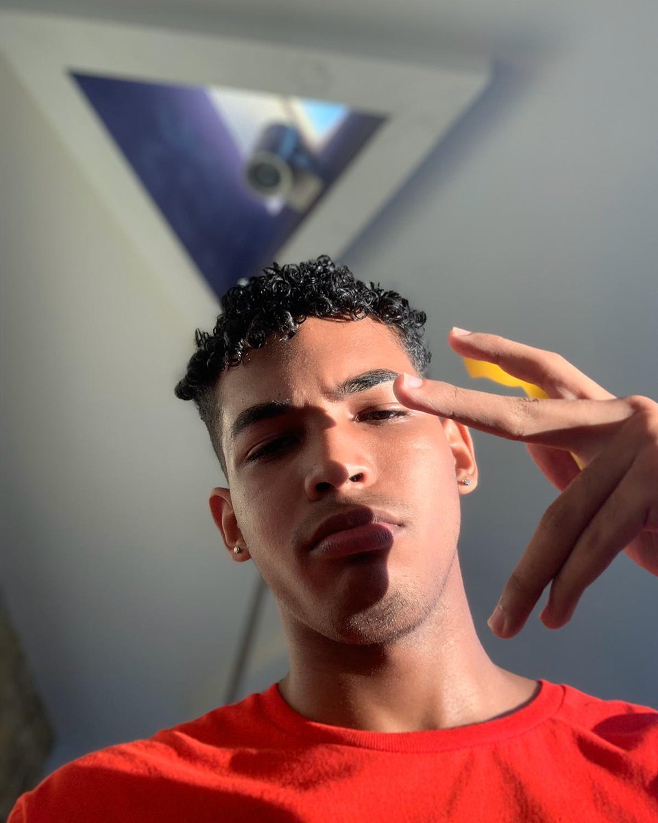 SinzChino's tweet photo. El negro mas lindo de(y el unico negro tambien...)💔😂 @SinzGGs https://t.co/1GKTpWoYxe