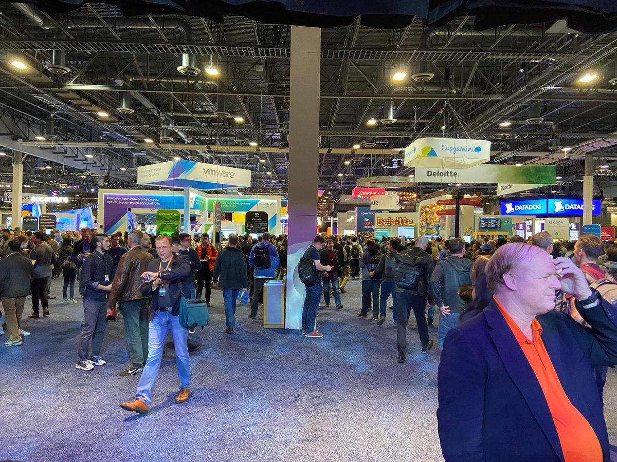 USEReadyInc's tweet photo. Hanging out over the #Cloud at #AWS re:invent2019
#SharingMore #LearningMore Impactful insights in moving and protecting your most valuable assets: data https://t.co/zIPq3uOtOc