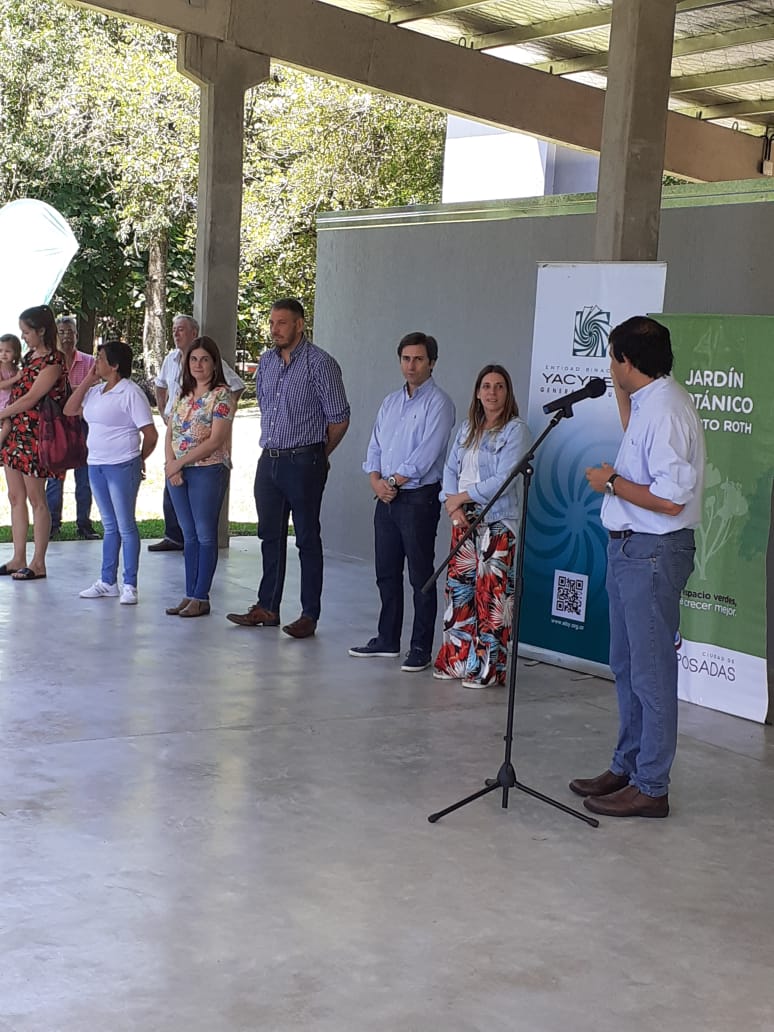 SecretariaDeGo7's tweet photo. El Ing Fabián Florentin acompañó al Intendente Joaquín Losada, junto a la Sec. Planificación a cargo de la Lic.Laura Duarte  a la inauguración del "Centro de Visitante",La Entidad Binacional Yacyretá EBY hizo entrega al municipio un Edificio Moderno con dos Núcleos.@IngFlorentin https://t.co/GMSoe55IK9