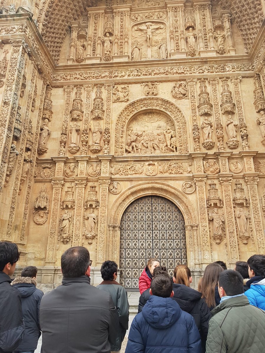 MarSa2ESO's tweet photo. Visita al Convento de San Esteban, conocemos más de cerca nuestro patrimonio y a pesar del frío disfrutamos con él @MSalCha #iApprendo https://t.co/Q3gcTLiIgH