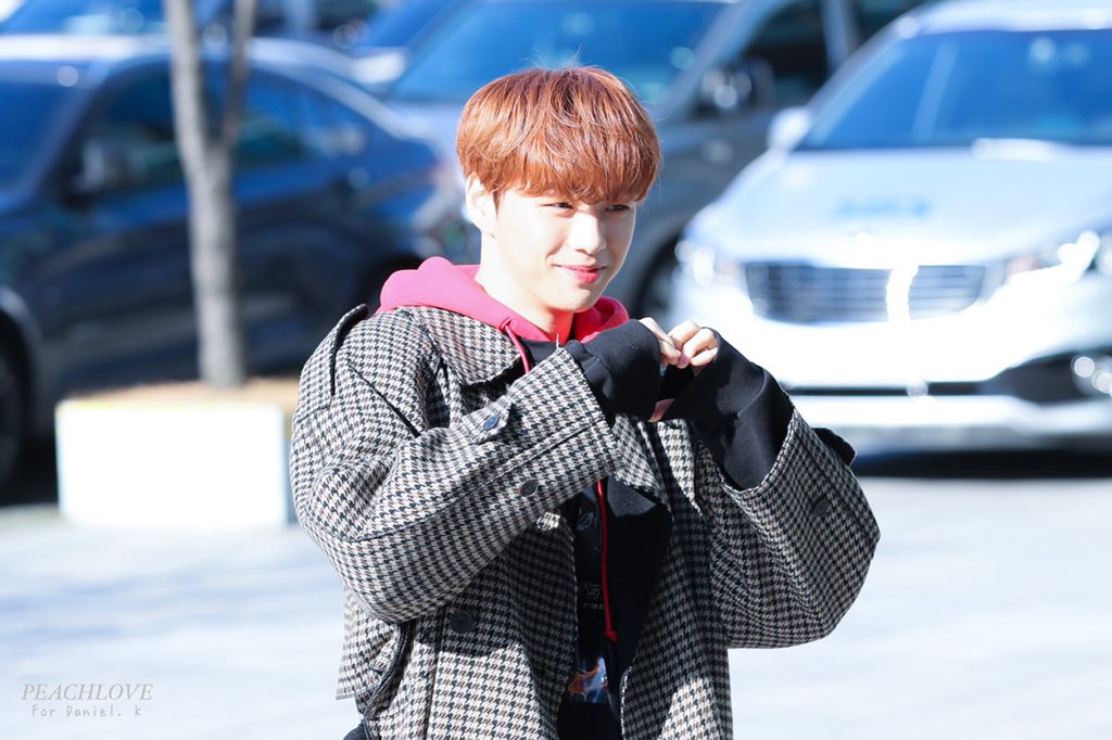 peachlove__1210's tweet photo. My puppy boy i love you so so much everything will be okay because Danity is always here with you😭😭❤️ You’re never alone my dear...we’re always here for you🥺

#강다니엘_사랑해 https://t.co/EZss1CdDmB