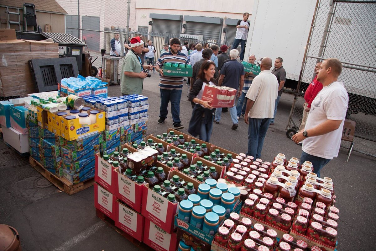 Together we can change the world. One act of kindness at a time. #GivingTuesday 
#NeverForgottenFoundation
#HelpingThoseInNeed