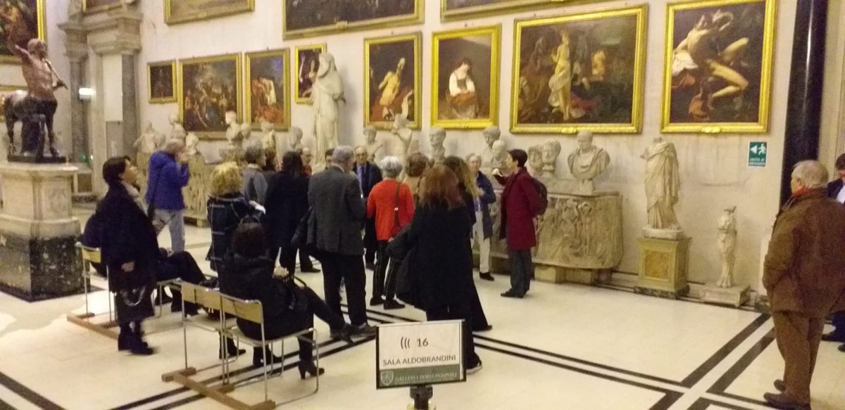 RotaryRoma's tweet photo. ✨ Il Club in visita alla #GalleriaDoriaPamphilj ✨ https://t.co/3ihKDxJjFK