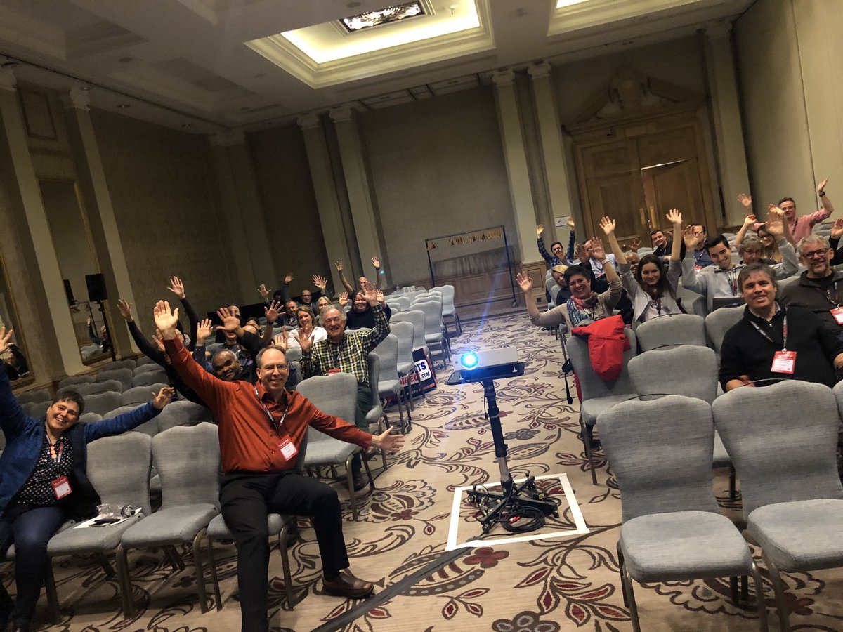 orcl_dpeake's tweet image. Had to move ⁦@J_Snyders⁩ to a bigger room at #techfest19 for his talk on #orclapex Client Side JavaScript