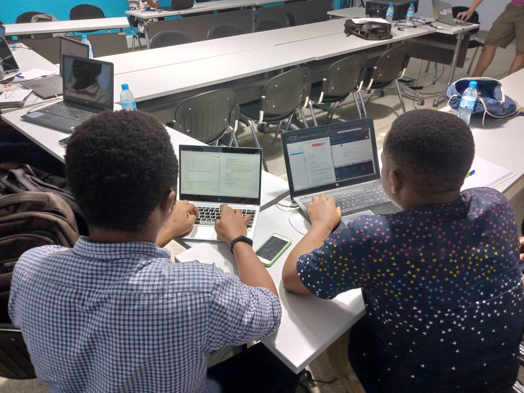 ZindiAfrica's tweet image. Some images from a very successful Dar Machine Learning Hackathon 2019, which took place today in Dar es Salaam, Tanzania. 😀
A big thank to one of our ambassadors, Davis David, as well as @dLab Tanzania and @DataTamasha 

#ZindiHack #DataTamasha2019 AIHackDar2019