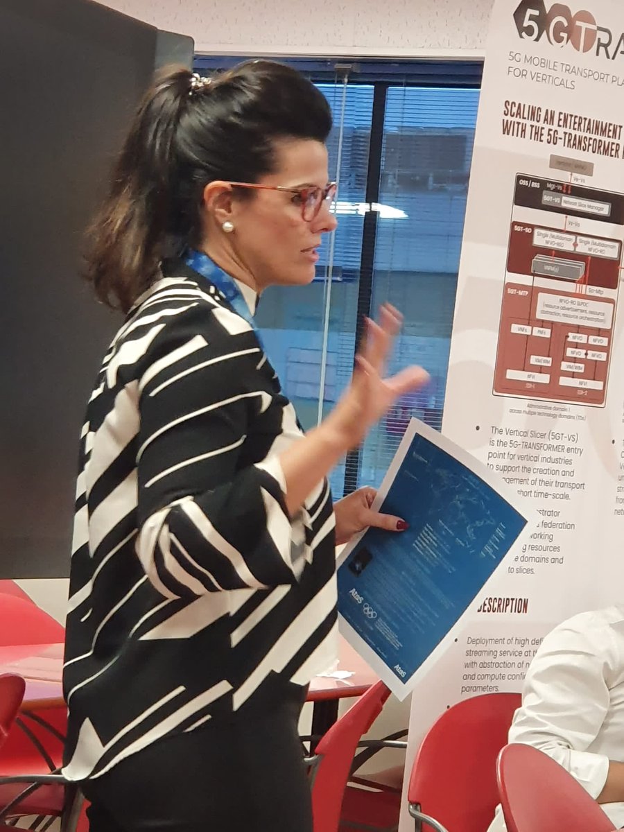 Eviden_RD_Spain's tweet photo. Wiiling to work at @AtosES? @tamaraayalam gives the tips to @LaSalleBCN students 👩🏫.@AtosEsRec https://t.co/ayLpVmnXAw