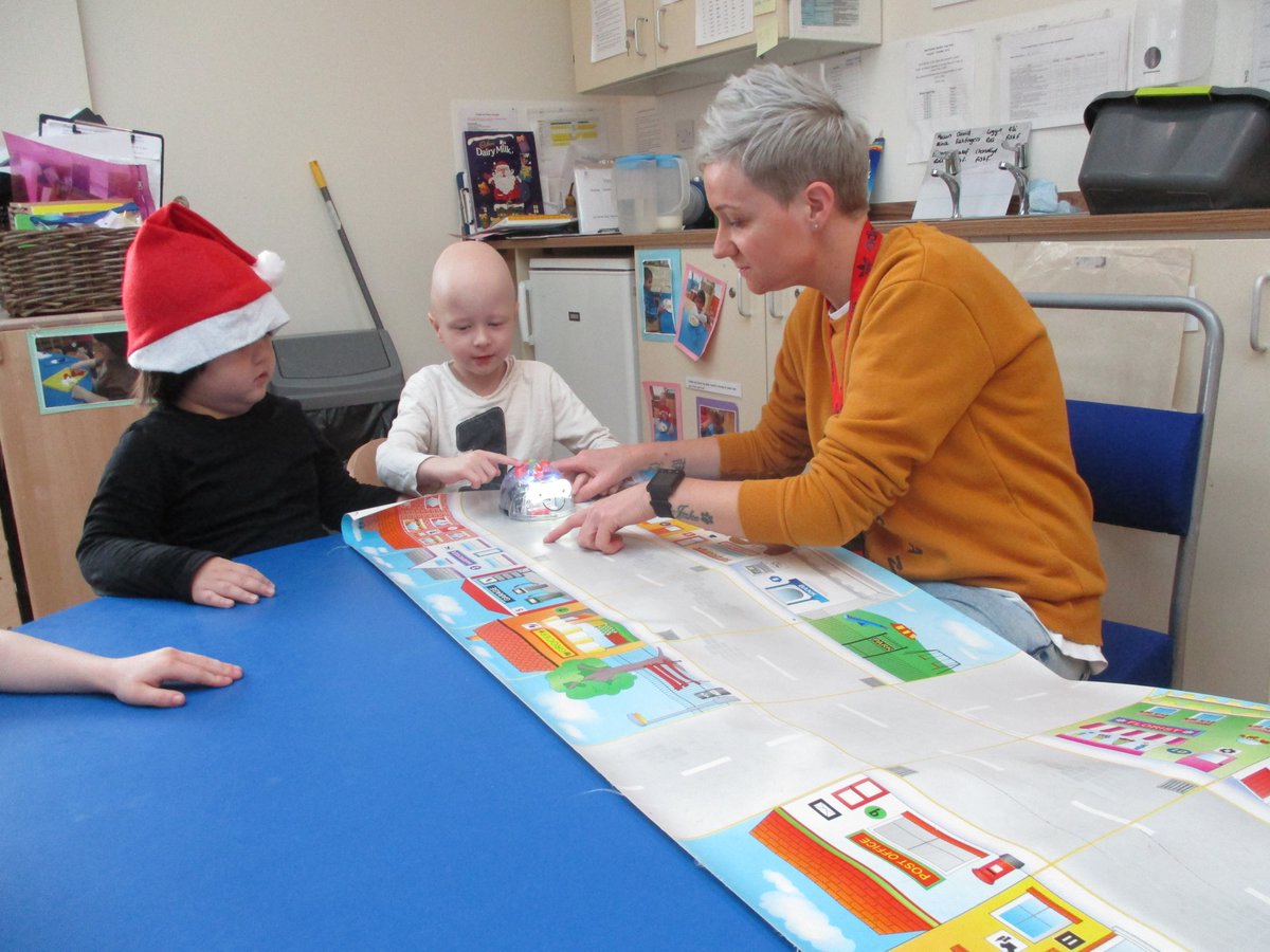 FWPSCnursery's tweet photo. Today we were using Beebot in Yellow Room 2 at grouptime. We were taking it in turns to program it to move, using our counting skills and directional skills. When you come for your Stay and Play Day at nursery ask about Beebot and see how we use it. #earlytechnology https://t.co/P0g64rkxnD