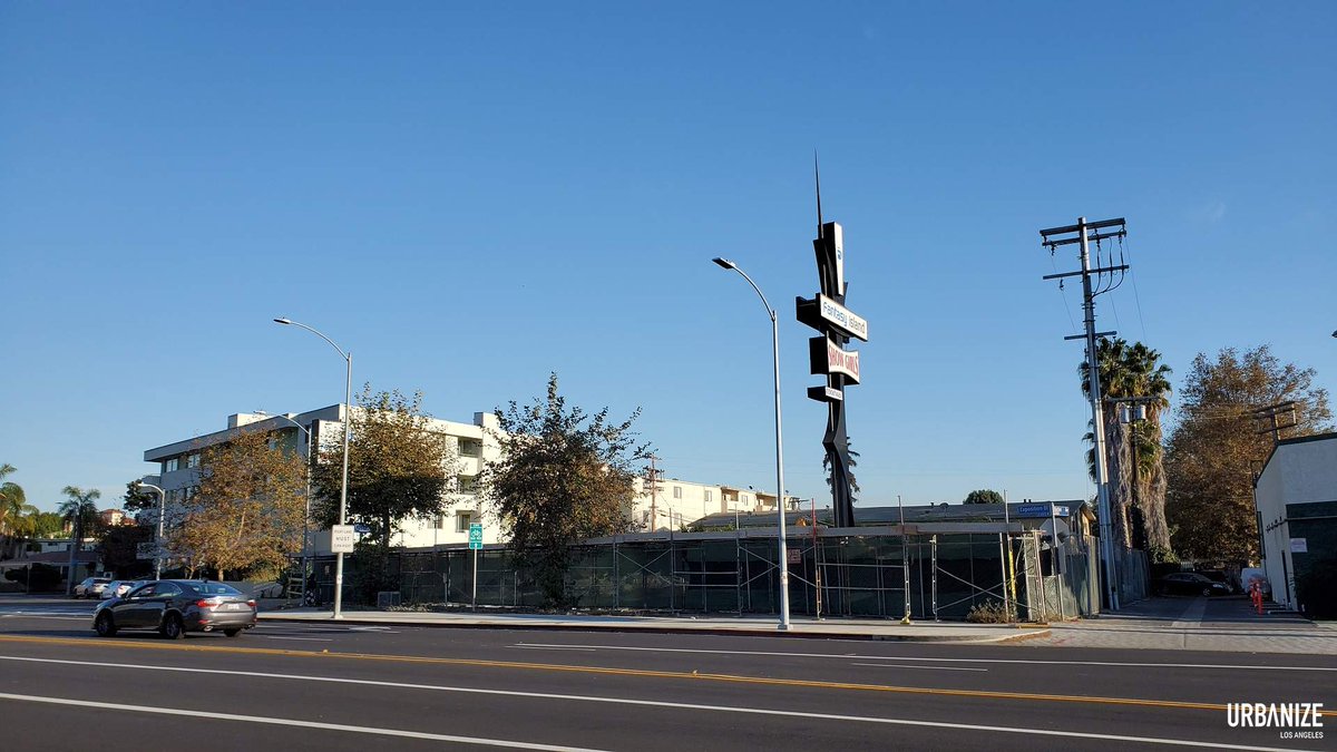 UrbanizeLA's tweet photo. Gentlemen's club near Expo/Sepulveda Station makes way for six-story, 102-unit apartment building https://t.co/dLUqSymeyr https://t.co/lFOYv7igDg