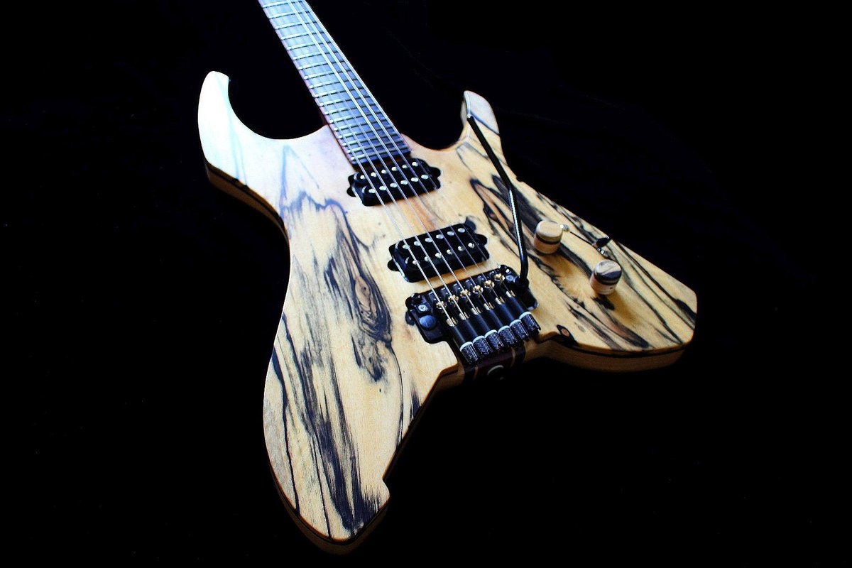 Not sure what to get a loved one for Xmas?  Don't worry - they probably haven't got you anything - why not get yourself a #nice #Guitar instead? ow.ly/oMYK50xd5Jn