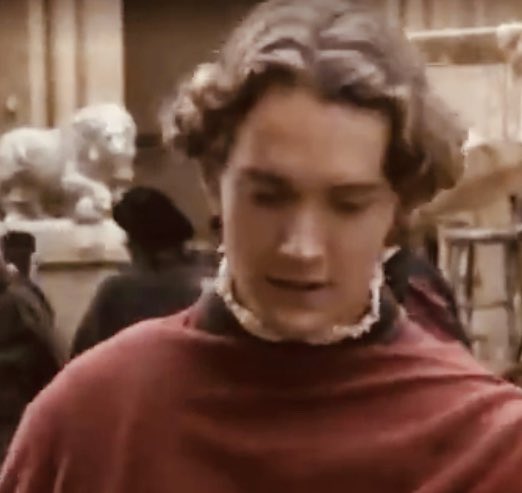 artworld03's tweet photo. Toby Regbo is trending this week with the release of Medici attending Reign Con people are buzzin’ &amp; fuzzin’ about him. With clean shaven he looks as young as in 2013. Looking good @toby_regbo looking forward to watch Medici. https://t.co/ffQc7vFs3R