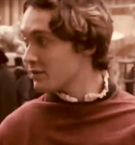 Toby Regbo is trending this week with the release of Medici attending Reign Con people are buzzin’ &amp; fuzzin’ about him. With clean shaven he looks as young as in 2013. Looking good <a href="/toby_regbo/">Toby Regbo</a> looking forward to watch Medici.