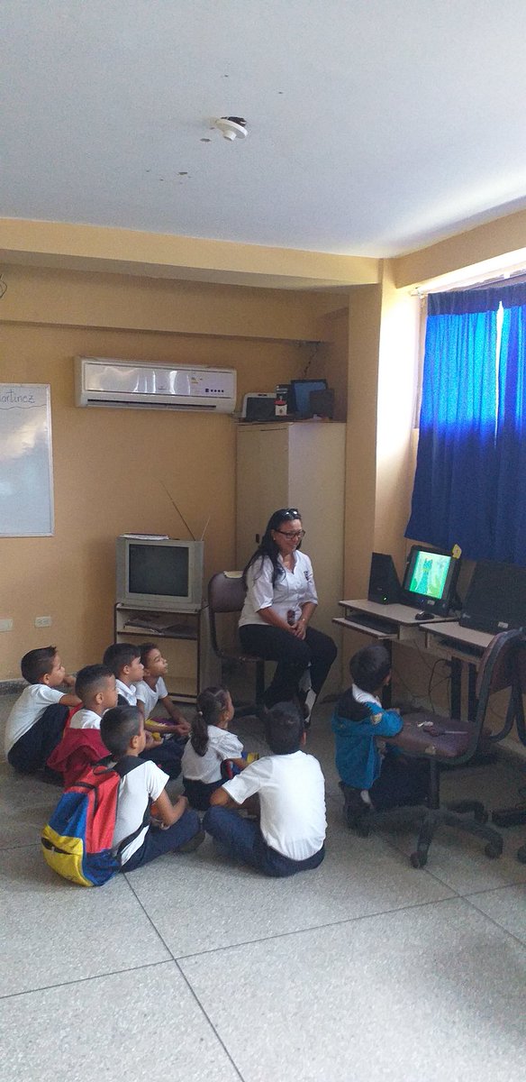 CbitAMaMartinez's tweet photo. #03Dic/ Aula Integrada/Video: " La magia de la Navidad y sus efectos positivos en el comportamiento de los niños"  con la finalidad de adquirir puntos de atención y concentración basados en lindas historias navideñas apoyándonos en el PA @CBITNvaEsparta @NorisSotoF @vane_prieto https://t.co/l3rj5wY2A9