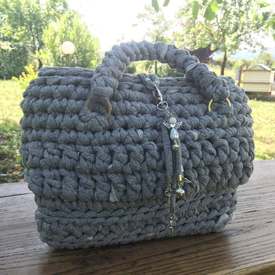 oriettafalconi's tweet photo. Grazie Marina!!! Sei sempre gentilissima!!★★★★★ "magnifica borsa!!! merci fait avec un grand soin!!!!!!! bisou de france marina" izzi m. https://t.co/tCEgxwt6xX #etsy #borseeborsette #fettuccia #melange #moschettone #charms #finali #mano # https://t.co/tRwWKGQTa4