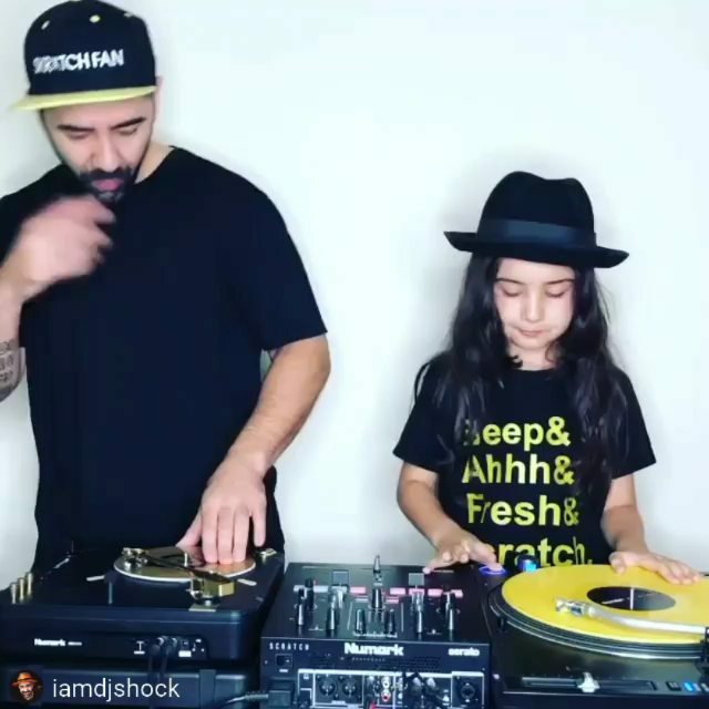 HappyBlackMan1's tweet photo. #Repost @iamdjshock (with @report.for.insta)
...
Scratch practice with @iamdjmichelle 🎚👌🏾
————————————————————————-#numark #numarkdj #teamnumark #realdjing #scratch #skratch #skratcher #skratchdj #dj #realdj #realdjing #turntable #turntablism #turntablist #turntables #scratc… https://t.co/mQ0iVA3eqJ