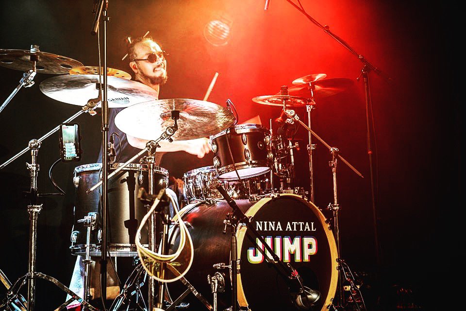 DavyHonnet's tweet photo. Last Friday !!!! With my perfect Brooklyn from @gretsch, @SABIAN_Cymbals , @promarksticks , @EvansDrumheads , @Roland_US , @GibraltarDIY https://t.co/9YUWUP87e4