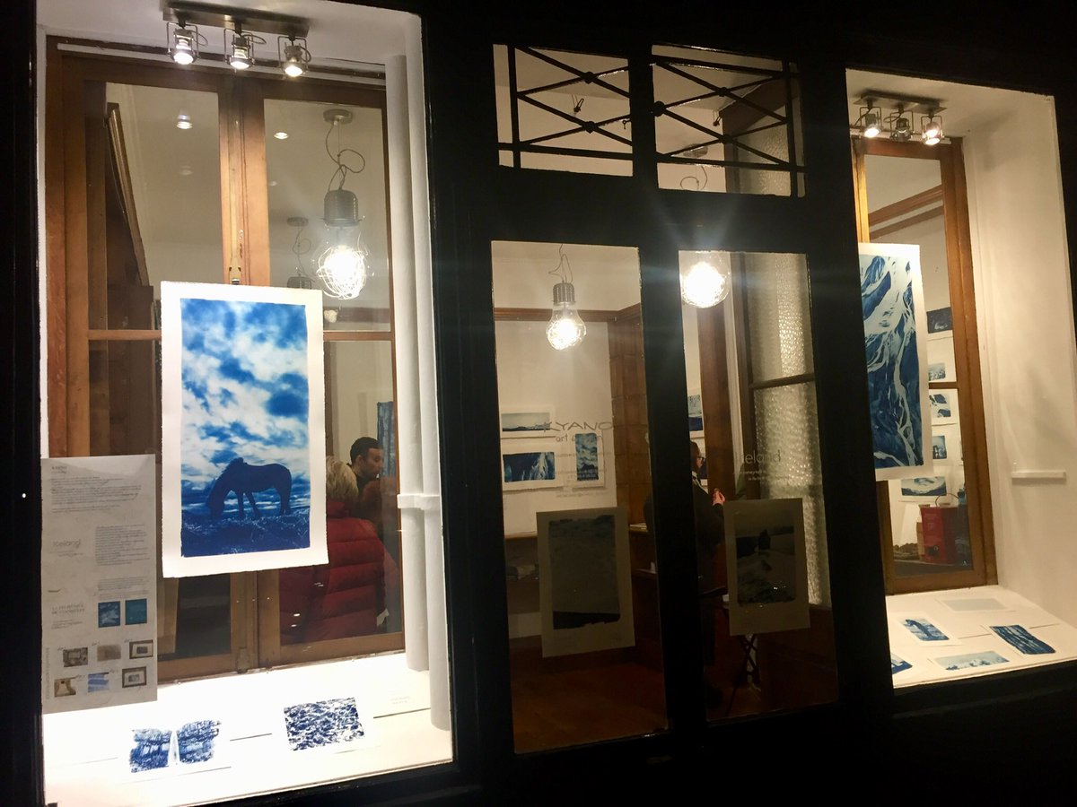 papiersensible's tweet photo. Très belle exposition de cyanotype, magnifique tirages, à voir absolument! Réalisé par le collectif kyano à la galerie "Le 102" situé 102 rue du cherche midi, 75006 Paris. #Iceland https://t.co/F4GSRVlKF8