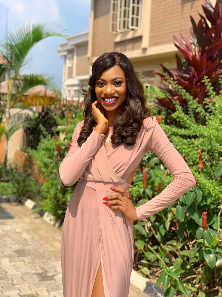 ThePrincessAgun's tweet image. Pick a slide pick a slide babyyy 🎼⁣
⁣
“And it’s a wrap” - The most relieving sentence I’ve heard this week, now I can sleep. 😴 ⁣

#setpic #lifeofanactor #multifaceted #legday #actor #iammroyal #princessagunbiade