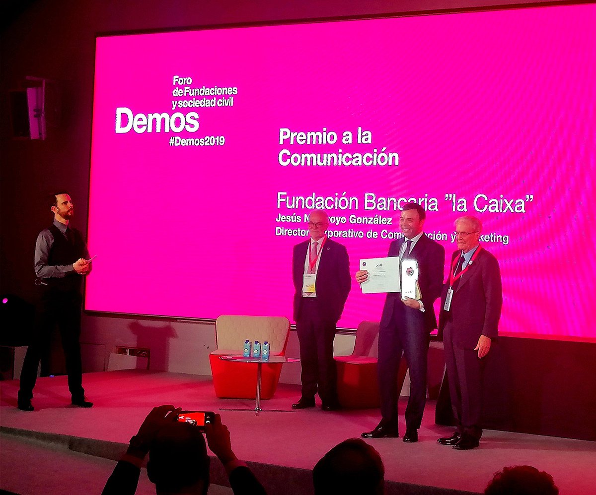 novafeina's tweet image. Enhorabuena a las personas y fundaciones premiadas en los IV Premios de @AEF_fundaciones a la iniciativa filantrópica, la #InnovaciónSocial la comunicación y la colaboración
@FundAlimerka @FundlaCaixa @Entreculturas @fundacionBalia #Demos2019