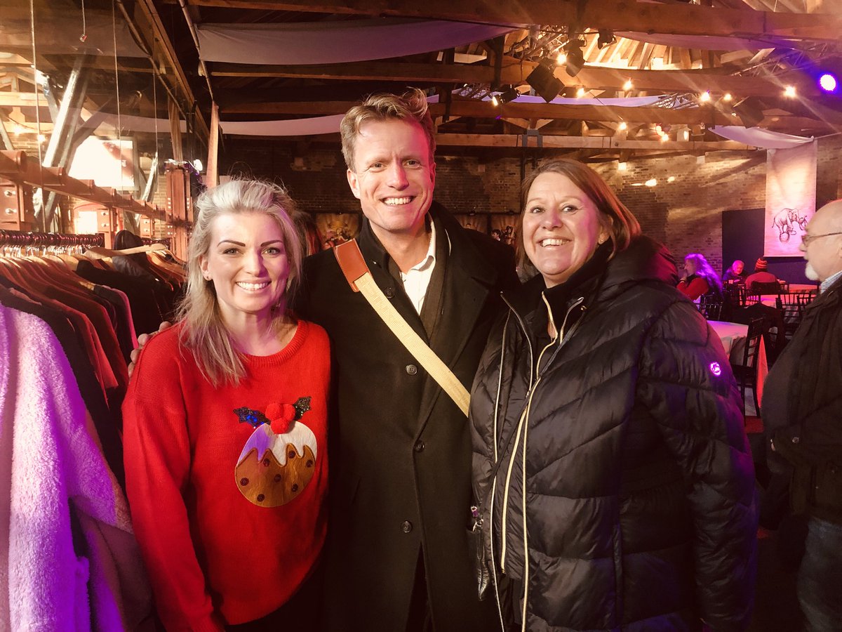 FreerJacqs's tweet photo. A truly humbling experience.  ⁦@AbsCorpEvents⁩ ⁦⁦@TobaccoDockLon⁩ #Eventis.  #buses4homeless #villagehotels. 90 homeless people fed a Christmas dinner thanks to The Eventis Group &amp; Tobacco Dock.  Coats and Blankets provided and haircuts #villagehotels. 🥰 https://t.co/jHd1XoDRHb