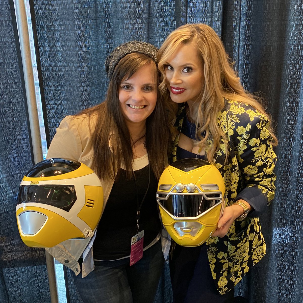 TLCYellowRanger's tweet photo. ππβ‘οΈ @halcon_scificon π¨π¦
#HalCon2019 #HalConSciFiCon #HalCon #SciFiCon #ComicCon #Halifax #NovaScotia #HalifaxNS #DiscoverHalifax #VisitNovaScotia https://t.co/tl6jqWz0KP