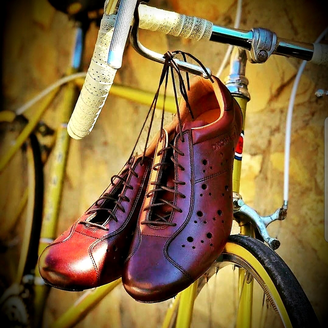 bianchi cycling shoes