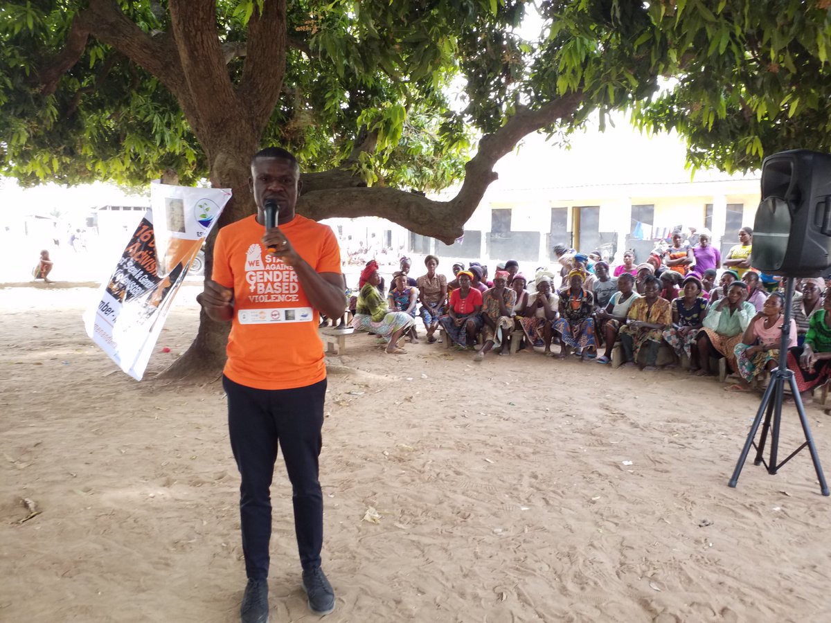 ESLFfoundation's tweet photo. Anyiin Goes Orange! 

As we created awareness on the need for IDPs to eschew negative coping mechanisms that expose them to higher risk of Sexual and Gender Based Violence #16DayOfActivism with @UNFPA @UN_Women @aishambuhari @UNICEFNig @UnitedPurposeNG @UNDP @gatesfoundation https://t.co/GbLKyHCVlE