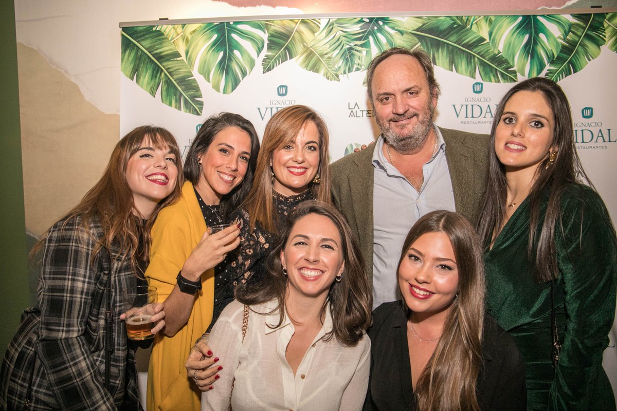 Extravaganza_Mk's tweet photo. Así fue el gran evento de inauguración de La Alternativa + Vidal
https://t.co/0ZIXJY9iSe https://t.co/plrUD8xIby