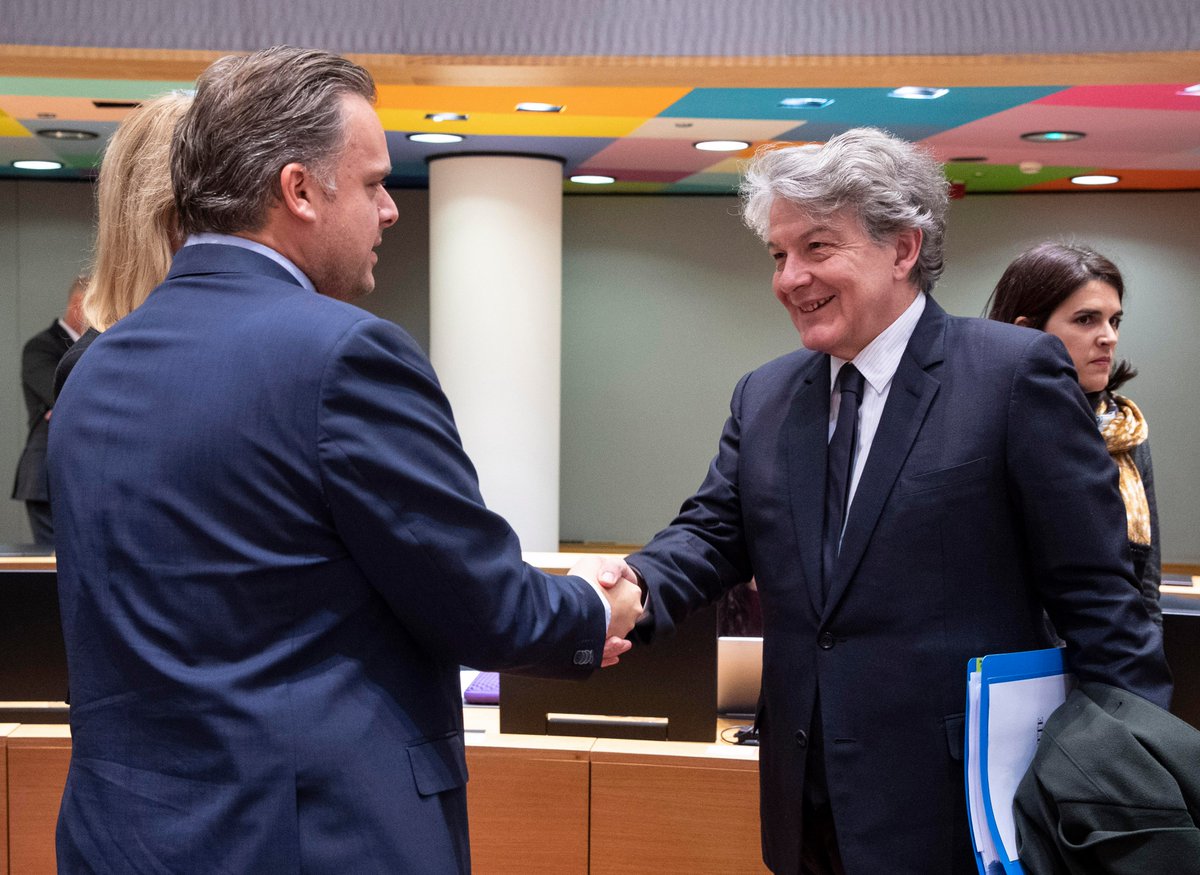 BelgiuminEU's tweet photo. 🤝 In the margins of the #TTE Council on #Telecommunications, BE 🇧🇪 Minister of Digital Agenda, Telecom &amp; Postal Services @debackerphil met brand new Commissioner for #InternalMarket @ThierryBreton.

They discussed the future of the EU 🇪🇺 data economy, #5G security &amp; e-privacy. https://t.co/Ok4CWjTfpw