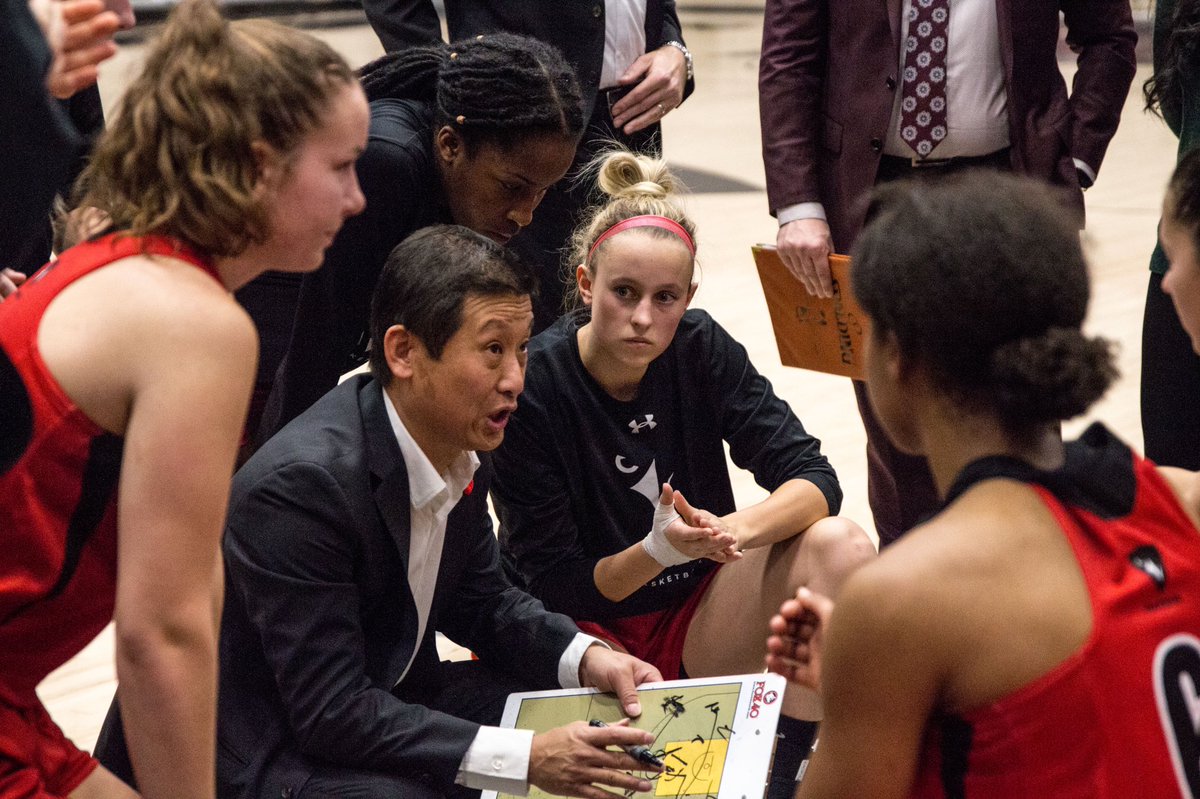 courtsforchange's tweet photo. Featured here: Emma Huff, WBB, 2nd Year, Political Science “Having the chance to share my love for the game of basketball &amp; support coaching development within the community of Longido will be a life-changing experience.” #TogetherforGood @TheFutureFunder https://t.co/ugqjQT7wyx