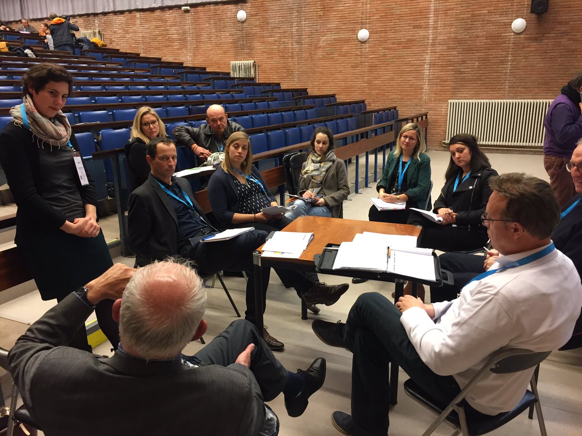 NegoceAgricole's tweet photo. 2ème forum enseignement -entreprises de négoce : 5 ateliers pour échanger sur des pbmatiques communes, des actions concrètes à venir. #negocepommedeterre, #negoceagricole, #enseignementagricole, #groupecarre, #fermepilotecarre, #vaesken, #charpentier, https://t.co/qXnQaYrrVc