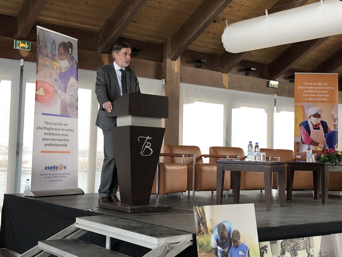 CYvetot_'s tweet photo. Très heureux de représenter l’ONUDI @UNIDO au Colloque de l’#ASEDEM sur le handicap intellectuel et l’emploi des jeunes. Les entreprises peuvent recruter des handicapés et leur permettre de contribuer au développement du #Senegal. @euunvie https://t.co/aYlUIN9kSL