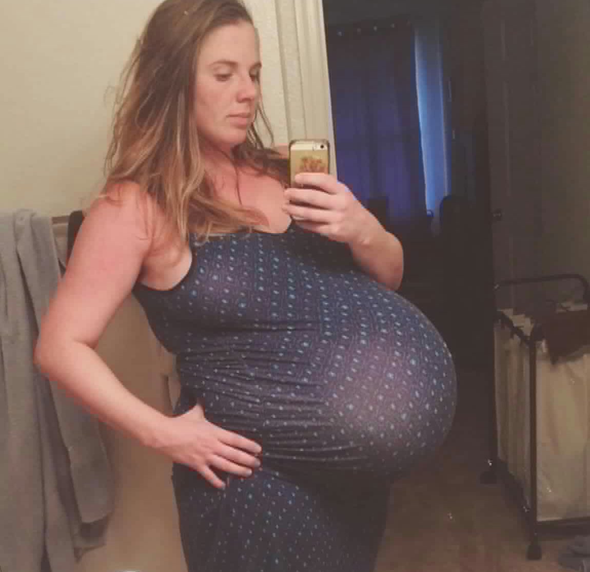 Pregnant extreme. Pregnant extreme. 24 недели беременности ровно. Экстремальные беременные. Голые зрелые беременные.