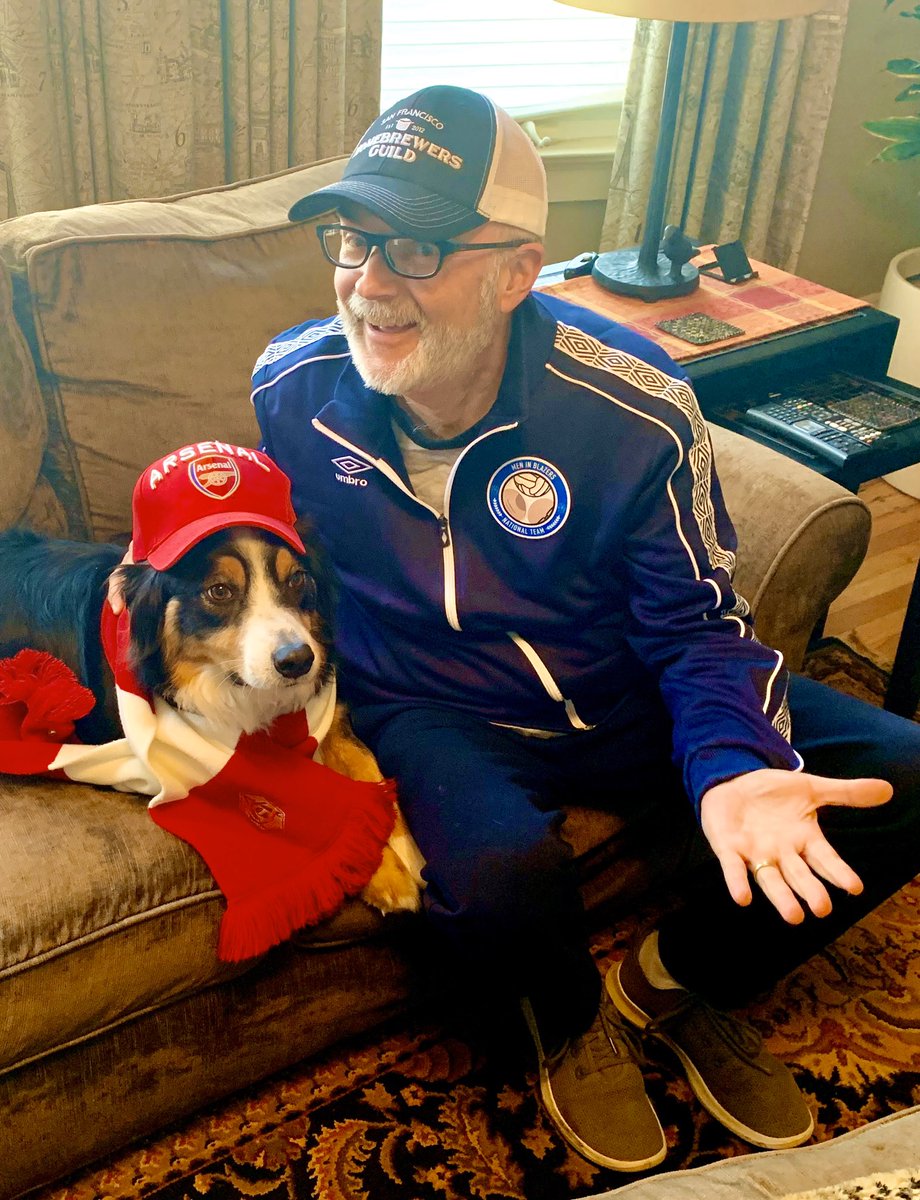 eleventgp11's tweet photo. Said I was going to wait until Christmas to open but couldn’t wait and love my #MIBUmbro jacket.  Also pictured “Big Tuna”   Not so happy with his suboptimal Gunners gear. Thanks #MIB. #myplmorning @rogbennett @embassydavies @jonowilly https://t.co/qxXlXY0Q5o