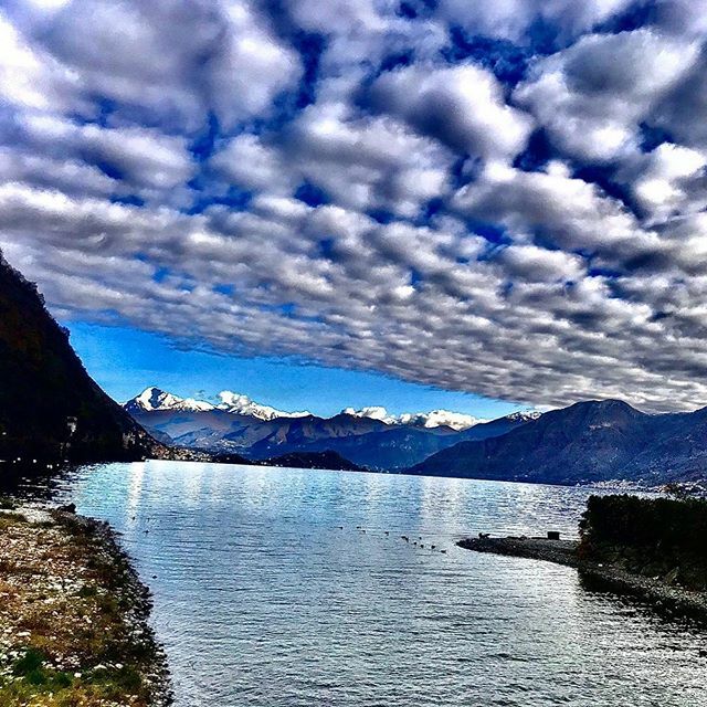 Giornate stupende di allenamento sulle strade di casa, con viste mozzafiato 😜!!
starò invecchiando, ma questi panorami mi colpiscono sempre più 😎🤩 #home #beautiful #beautifulplace #lake #sun #clouds #photooftheday #cycling #cyclinglife #training #fri… ift.tt/2sJyleZ