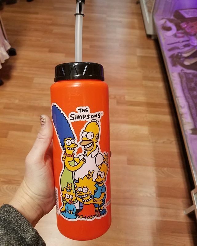 Quench your thirst with a #Simpsons water bottle! ift.tt/2Lh9lls