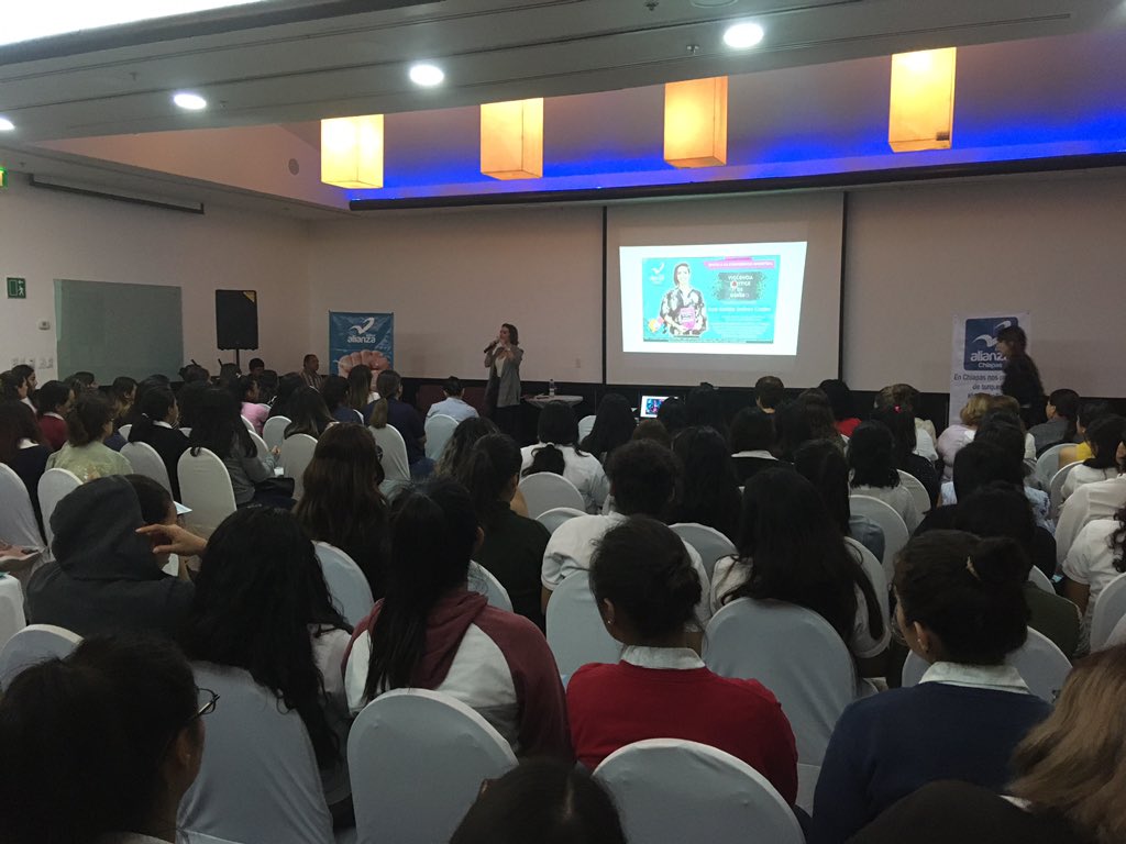 #ViolenciaContraLaMujer 
Conferencia Magistral de Violencia Política de Género a cargo de la Mtra. Ana Katiria Suarez Castro