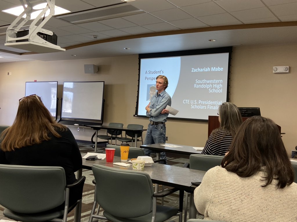 CTE_Randolph's tweet photo. Updates at 2019 Ag Pathway Summit https://t.co/zthwkqXidb