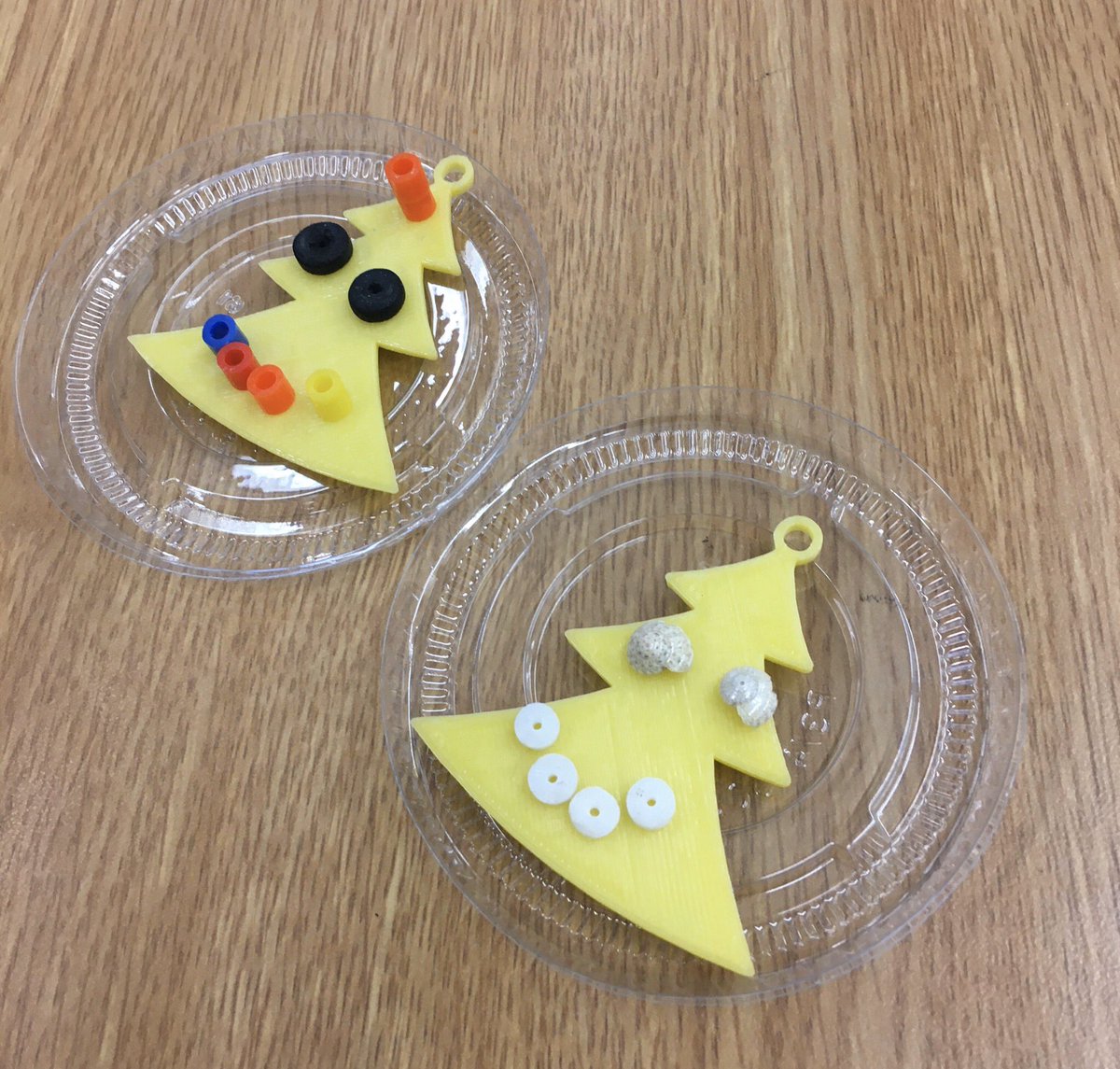 crosland_a's tweet photo. Gr 3 using challenging,super teeny tiny #looseparts to cooperatively create our winter #3DPrint tree. Biggest take away for the students was ‘We need to communicate our ideas and plan ahead’ #Shells #PerlerBeads #WoodenDiscs #CupLids #BigIdeas #sd36learn #sd36tl #tlchat https://t.co/F8KwZOv91y