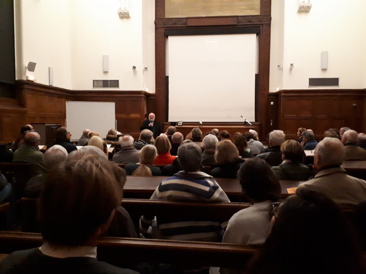 FondationIPH's tweet photo. Présentation du livre Évolution du cerveau et des capacités cognitives des Hominidés fossiles à l'Institut de Paléontologie Humaine, actes du colloque de #Tautavel 2016, rencontre fructueuse de neurologues et paléoanthropologues #FondationIPH https://t.co/AgSM81f9dD