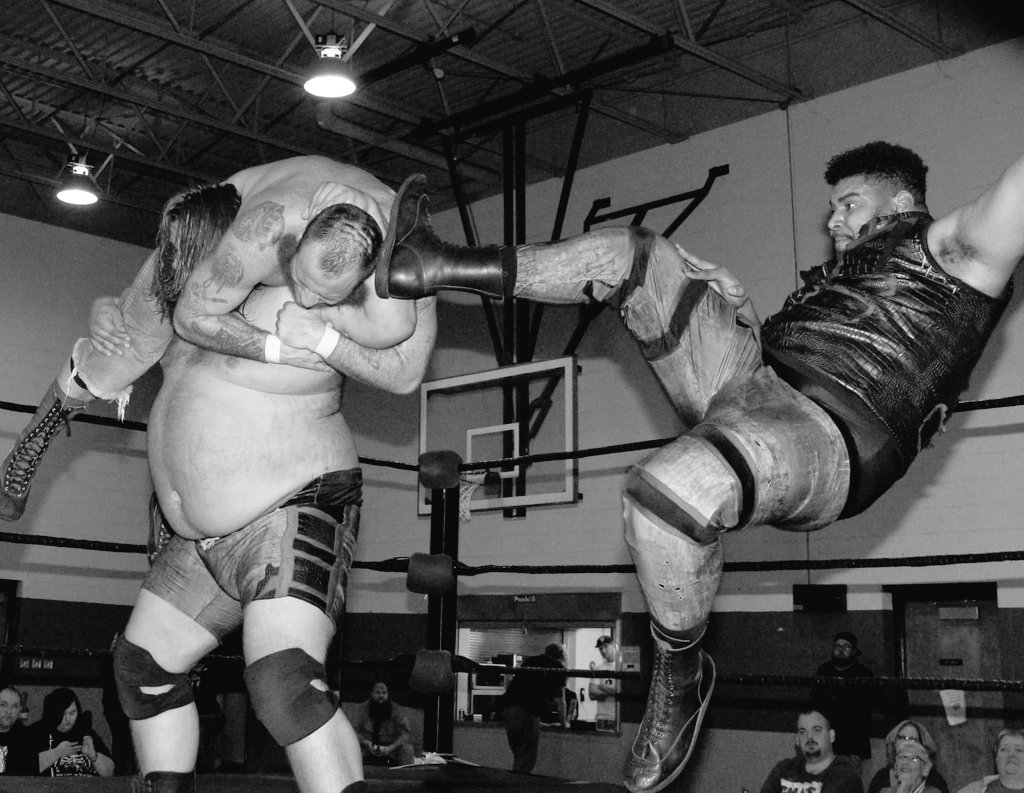 <a href="/HB_BruisingPat/">Patrick Hickey</a> and I taking out the #TRASH 

<a href="/ICSProWrestling/">ICS Wrestling 国際格闘技</a>

#Crosshairs #Bruiser #WarHorse