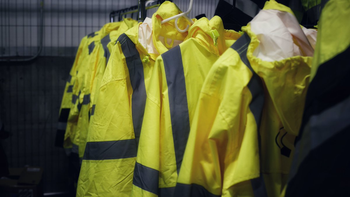 CaseFMS's tweet photo. Another team suiting up and heading out to finish clean up during winter storm Ezekiel. #snowfighters #teamwork #casesnow #snowstorm2019 #LetItSnow #WinterStorm #snowday https://t.co/JcfYP7M9ES