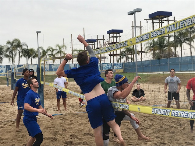 CSUB_Baseball's tweet photo. The veteran team grabs a key beach volleyball victory as we kick off the Roadrunner Baseball Olympics. Next up, the Amazing Race... 

#HomeisatHardt #WACbsb https://t.co/3igRp7BDpR