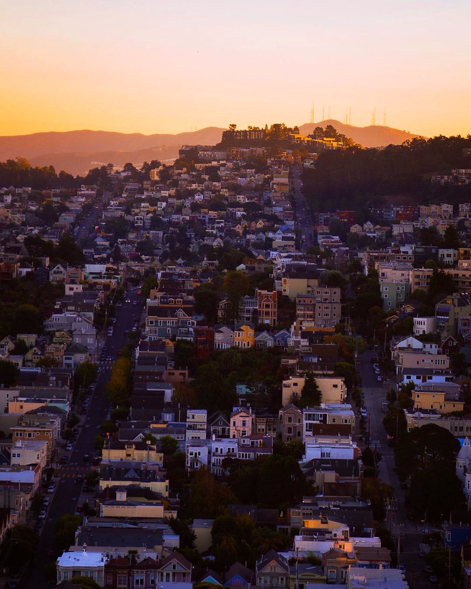 visual_supply's tweet image. Days in SF 🌇🌁