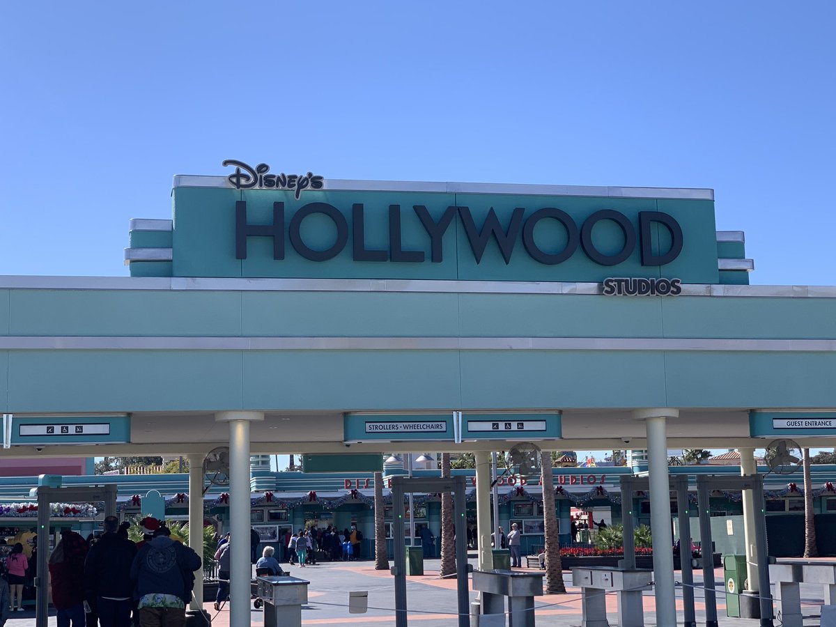 disneyziggy's tweet photo. New Hollywood Studios sign up! #wdw #LivefromWDW https://t.co/RFGY8oAcZA