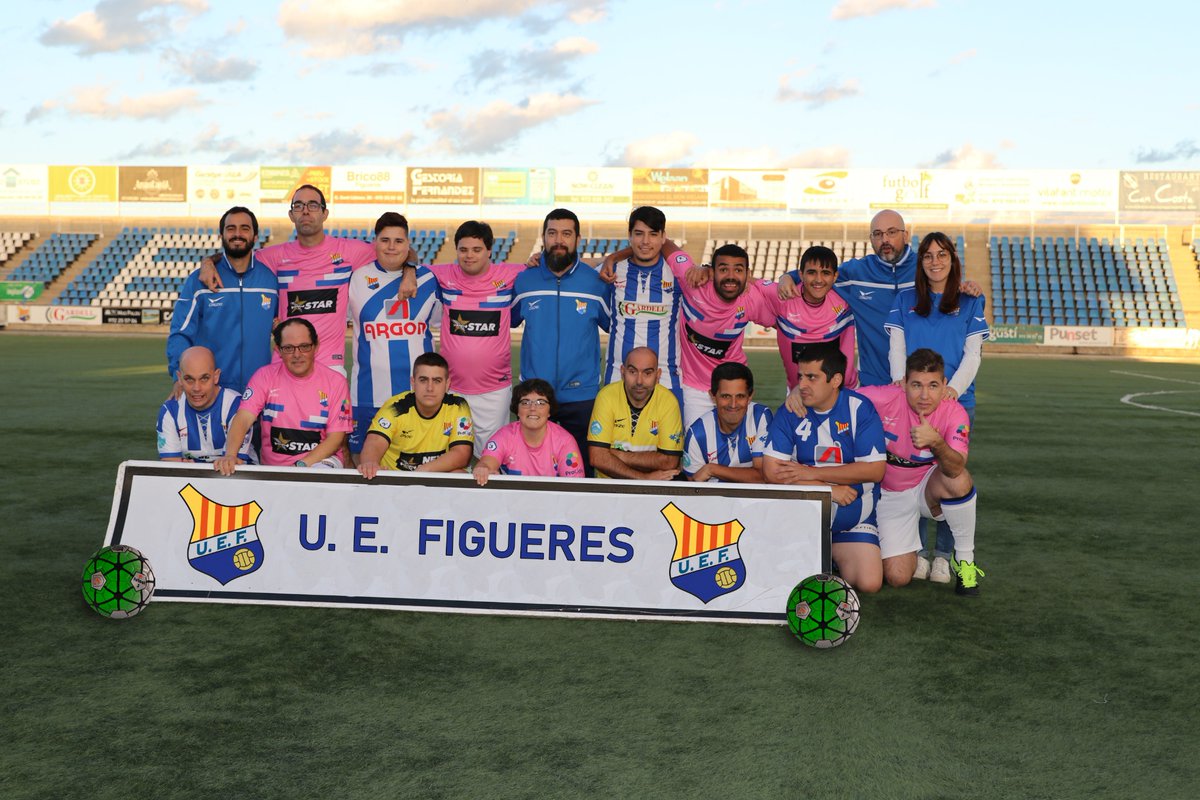 [⚽️F.INTEGRA] Avui va per vosaltres, pels equips Blanc i Blau de la nostra secció de Futbol Integra. Sense vosaltres el club no seria el què és!🔵⚪ 
#DiaInternacionalDeLesPersonesAmbDiscapacitat