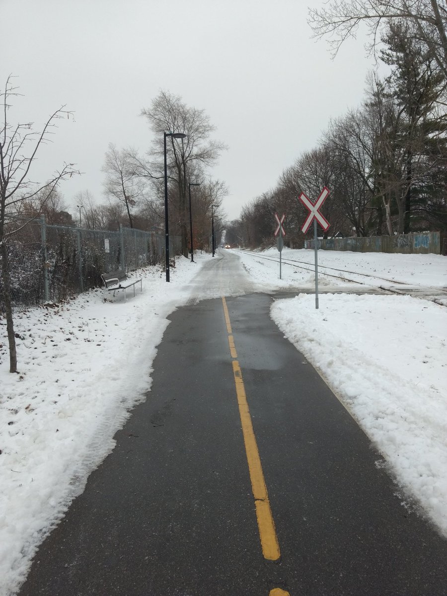 SpurLineKW's tweet photo. This transition of responsibility between cities is obvious. https://t.co/UhebYTu9kF