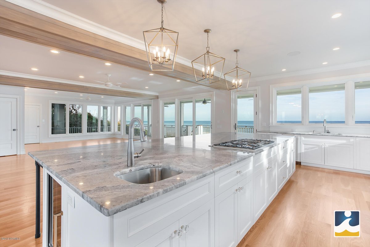 IntracoastalRC's tweet photo. #LuxuryRealEstate #WilmingtonNC Coastal elegance, luxury defined, one of #FigureEightIsland's most revered oceanfront homes! Come view this rare opportunity completely renovated home at Wilmington's premier private island ~ https://t.co/8pIaDYzjbV
#luxurylifestyle #luxuryrealtor https://t.co/GXsIQHqOk7