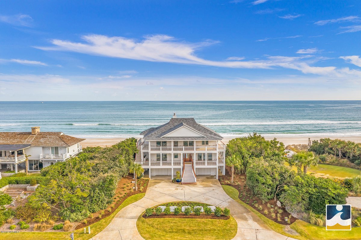 IntracoastalRC's tweet photo. #LuxuryRealEstate #WilmingtonNC Coastal elegance, luxury defined, one of #FigureEightIsland's most revered oceanfront homes! Come view this rare opportunity completely renovated home at Wilmington's premier private island ~ https://t.co/8pIaDYzjbV
#luxurylifestyle #luxuryrealtor https://t.co/GXsIQHqOk7