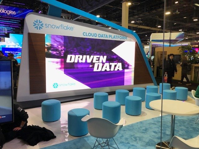 exhibitusinc's tweet photo. Congrats to @SnowflakeDB on a great show open at #AWSreInvent2019! Wishing you continued success in #Vegas! #DesignEngageMeasure #DesignMatters https://t.co/LaeE12gxUU