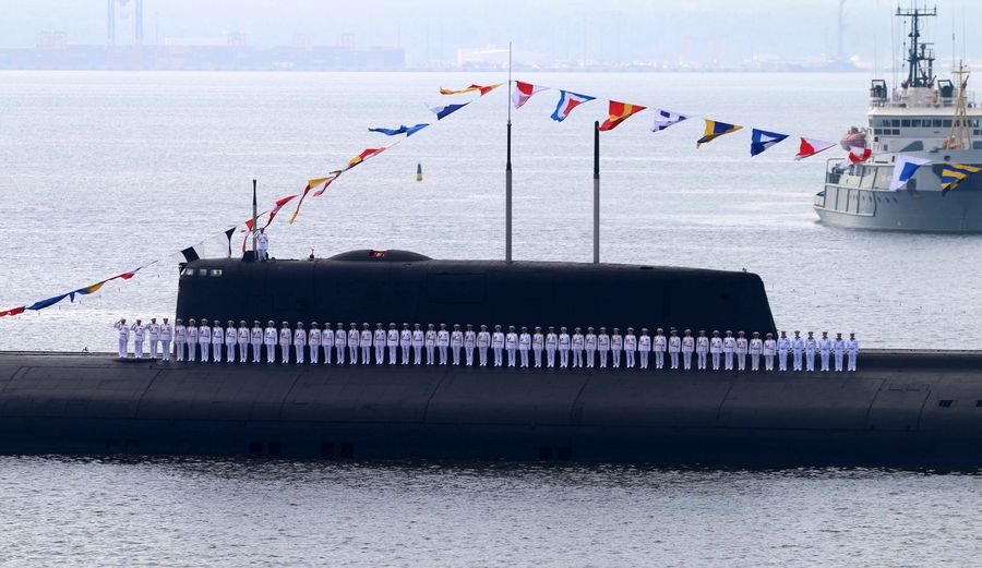 The Russian Navy will receive more than 480 units of military equipment and armament this year, Putin said http://xhne.ws/fYjKa